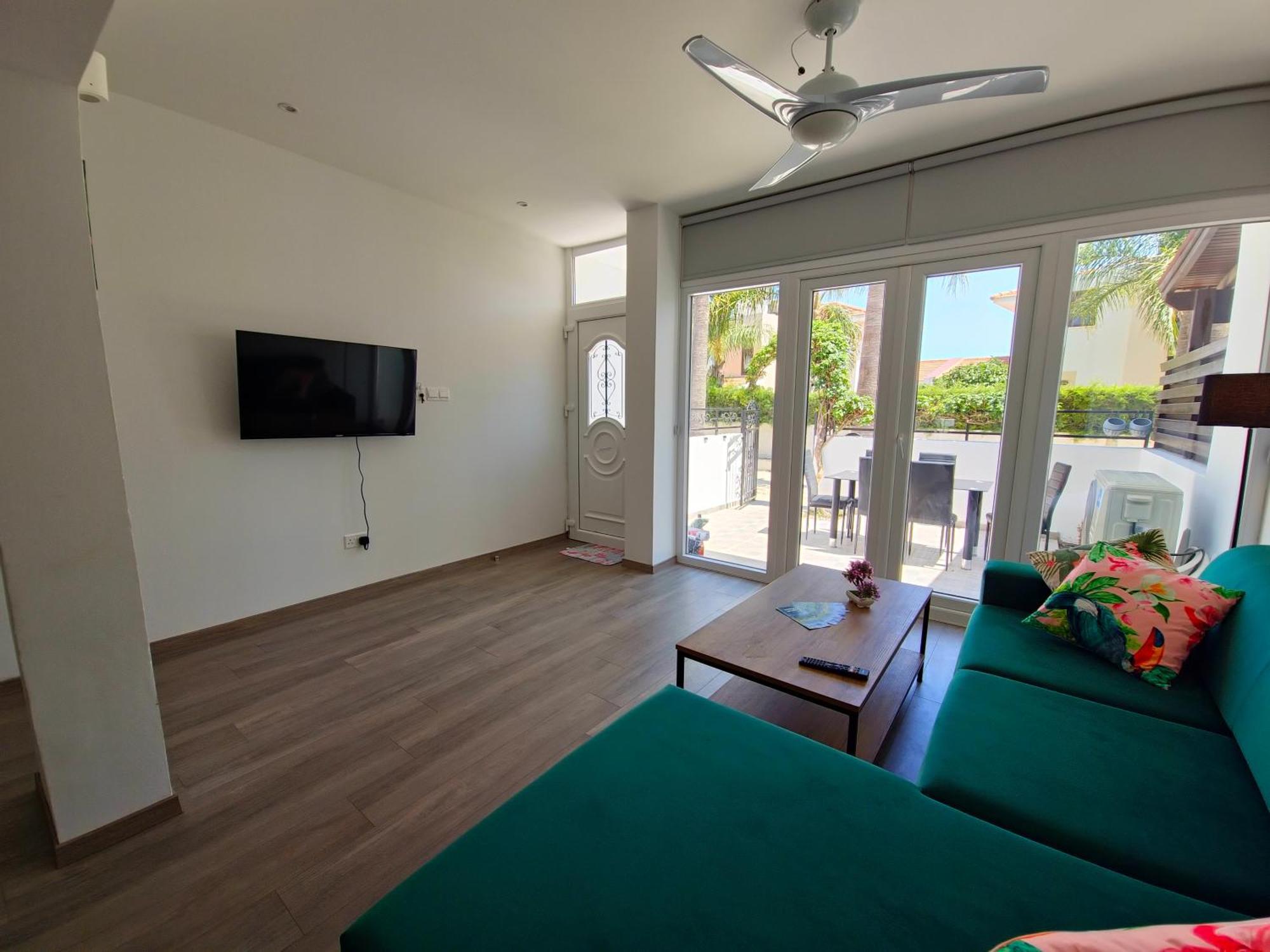 Oroklini Star 200Metres From The Sandy Beach Larnaca Luaran gambar